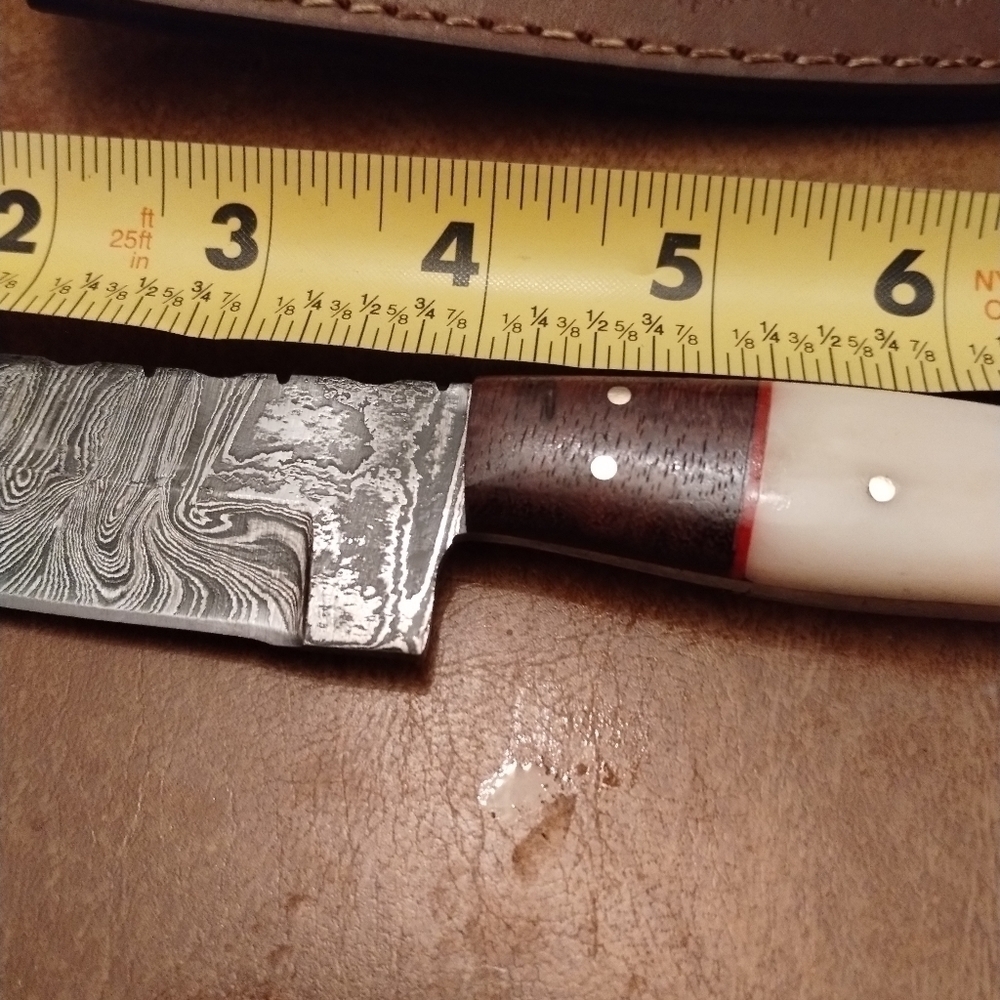 New Damascus steel blade men's hunting knife with sheath white and brown - Picture 5 of 9